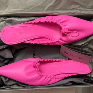 BALENCIAGA Scrunch Knife Leather Kitten Heel Mules